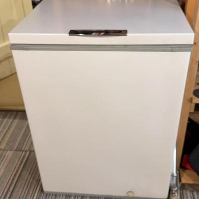 White Westinghouse Standup Freezer