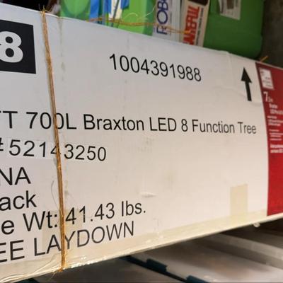 7.5’ Pre-Lit Christmas Tree