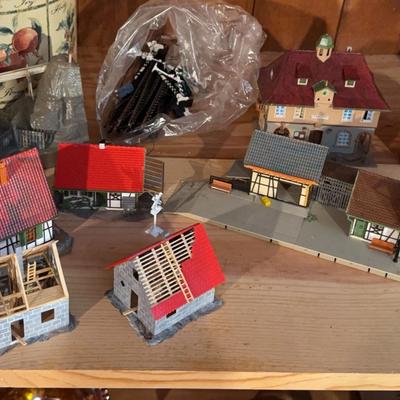 HO Train Layout Buildings