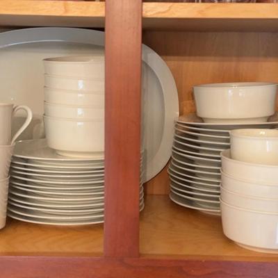 Block Switzerland China Dinnerware Set