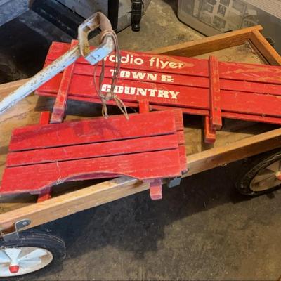 Radio Flyer Town & Country Wagon