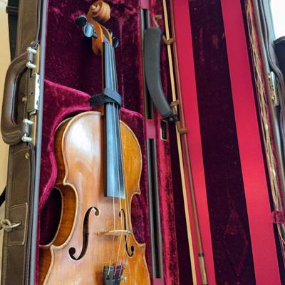 Vintage Violin In Case