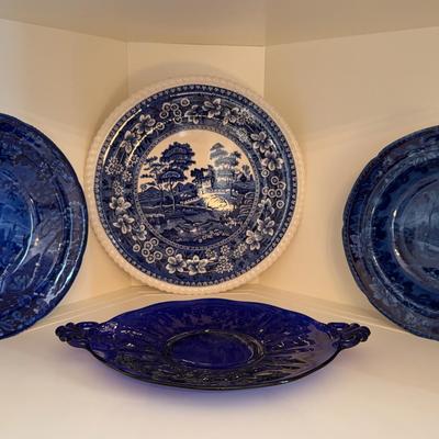 Blue Glass Dish & 3 Blue & White Flow Blue Plates
