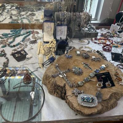 Sale Photo Thumbnail #182