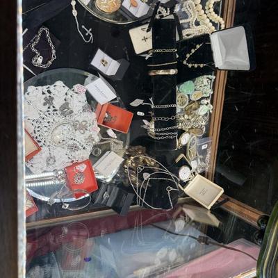 Sale Photo Thumbnail #185