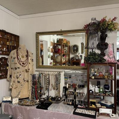 Sale Photo Thumbnail #118