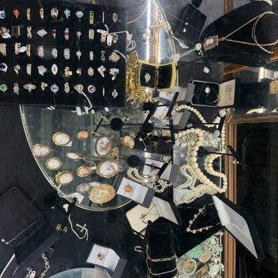 Sale Photo Thumbnail #184