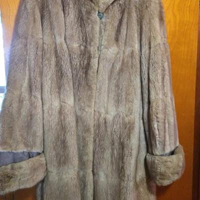  a Vintage  Mink Fur Coat. 