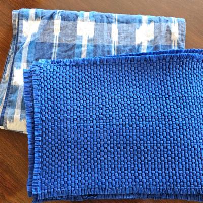 Lot #158 - Blue & White Woven Table Runner and Placemat Set