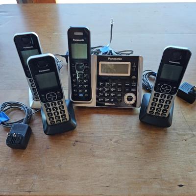 Lot #93 - Panasonic Cordless Phone System with Multiple Handsets and Base Unit