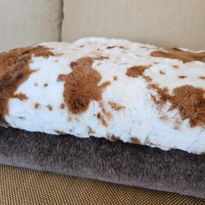 Lot #81 - Pier 1 Imports Plush Throw Blankets 50" x 60"