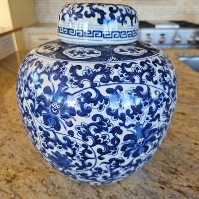 Lot #199 - Chinese Porcelain Blue & White Ginger Jar. Vintage Chinese Jar w/ Lid.
