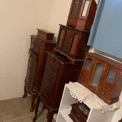 Sale Photo Thumbnail #247