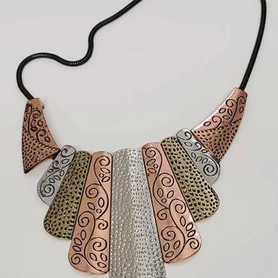 Textured Multi Hue Metallic Bib Necklace