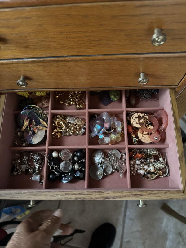 Sale Photo Thumbnail #116