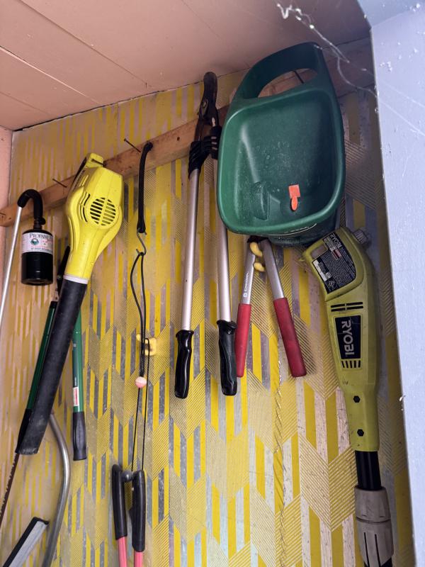 Sale Photo Thumbnail #105