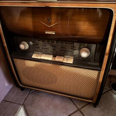 Sale Photo Thumbnail #82