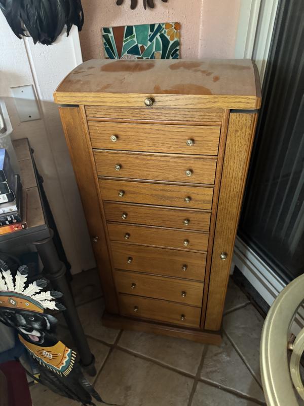 Sale Photo Thumbnail #119