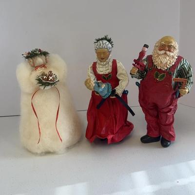 1988 Clothtique ‘Possible Dreams’ Mr & Mrs Santa Clause Set  With A Fluffy Angel Included As Well 