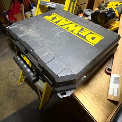 Sale Photo Thumbnail #100