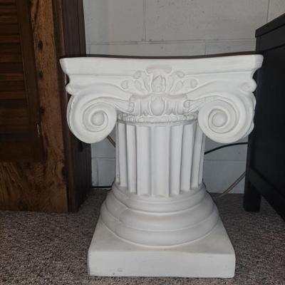 Plaster column 18 x 14 x 14