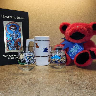 Grateful dead boxset drinkware, dancing bear