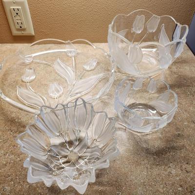 Mikasa tulip platter and bowls