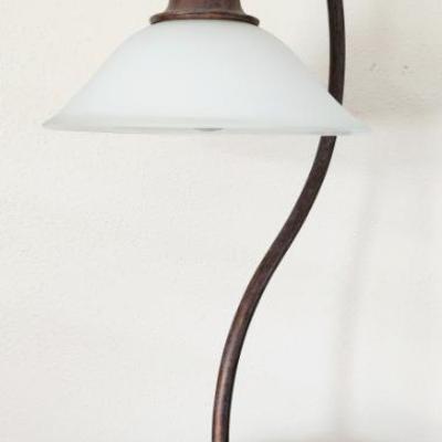 Lamp 19 x 10 x 8