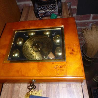 Sale Photo Thumbnail #98