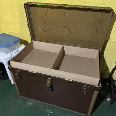 Sale Photo Thumbnail #106: steamer trunk