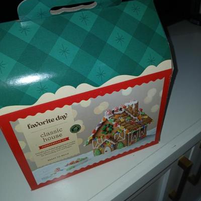 Sale Photo Thumbnail #137