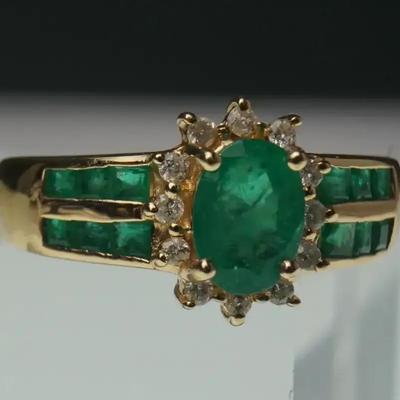 14K Gold Emerald & Diamond Ring- Size 6.75