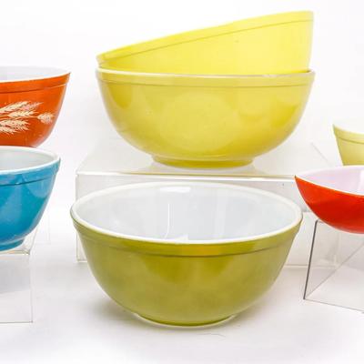 Vintage Pyrex Mixing Bowls