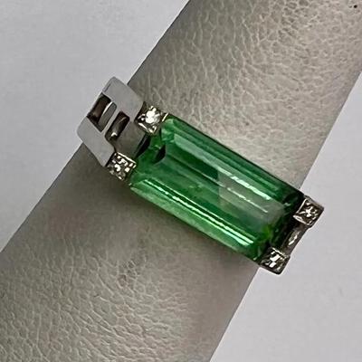18K Gold Elongated Green Spinel Ring- Size 5