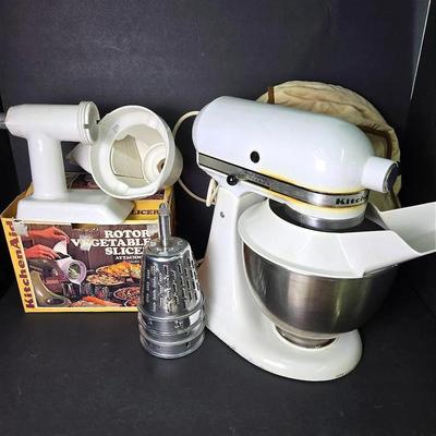 KitchenAid Stand Mixer Model K45 With Bowl & Attachements