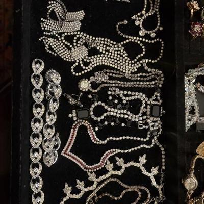 Sale Photo Thumbnail #43