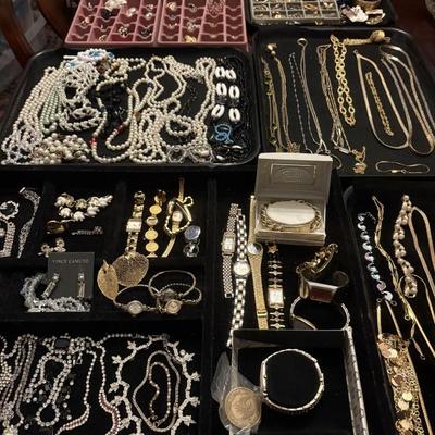 Sale Photo Thumbnail #44