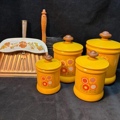West bend canister set