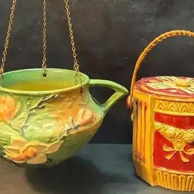 Roseville pottery snow berry hanging planter japanese biscuit jar