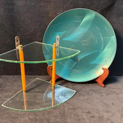 Knutsen line enamel plate and glass corner shelf