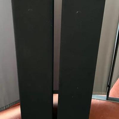 Definitive technology speakers