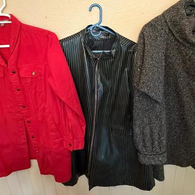 Junior Belle NY Vintage 100 Percent Wool Ladies Large Wrap Coat, Main Street Fashion Rain Coat, Jessica London