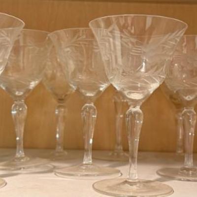 (12) Etched Leaf And Flower Martini Glasses And (10) Aperitif Glasses