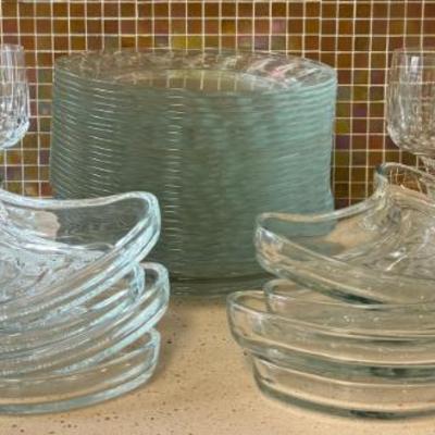 (29) Clear Glass 9" Plates, (6) Shott-zwiesel Wine Glasses, And (8) Half Moon Bowls