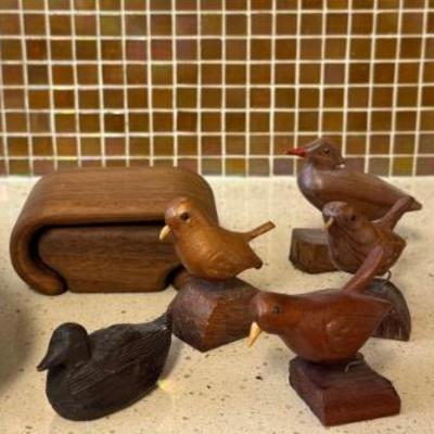 Antique Carved Wooden Dutch Clog, Wood Carved Figurines, Collection Of Small Birds, Wooden Box