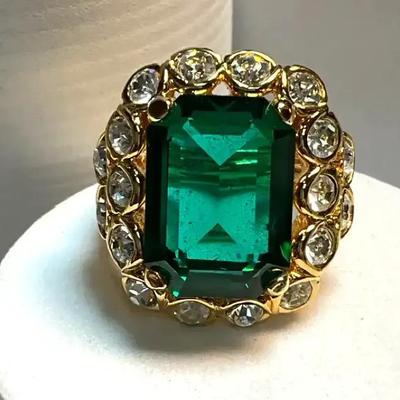 Green gold tone statement ring