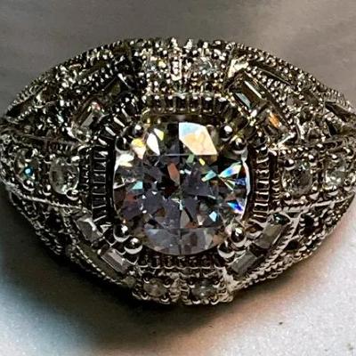 Sterling meda ring size 6