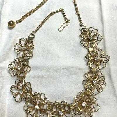 Vintage floral link necklace