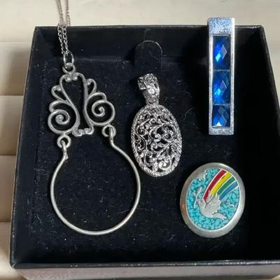 Pendants that need a chain