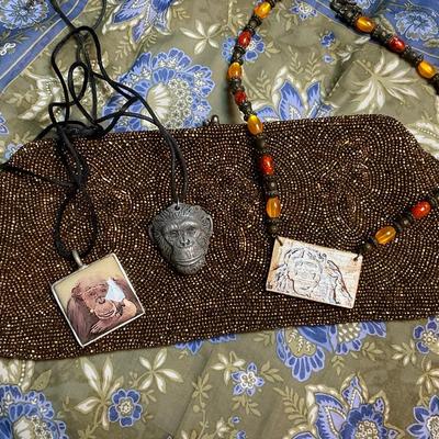 Hand made belgium clutch